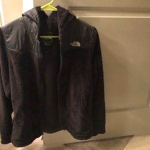 Black north face jacket